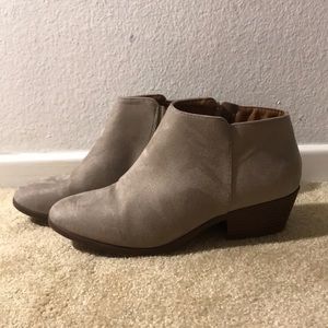 Women’s size 8 boots